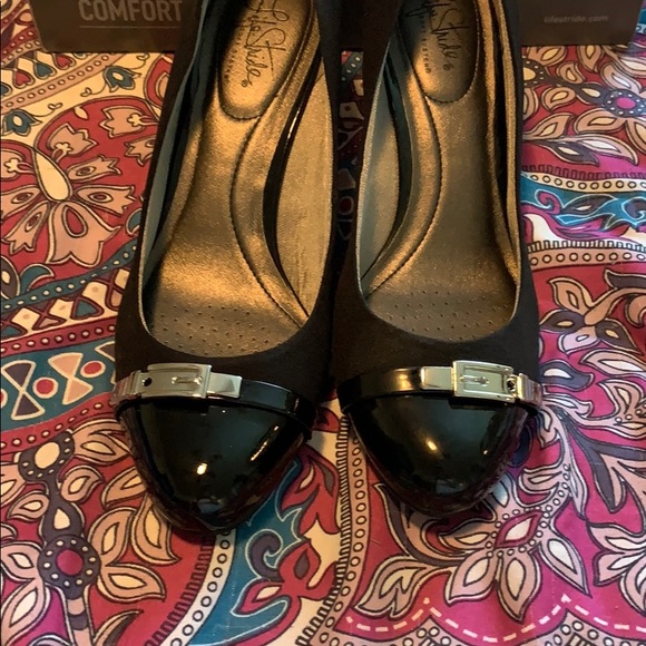 ⭐️✨3 for $15✨⭐️ Lifestride black heels size 9.5 EUC - Picture 10 of 10